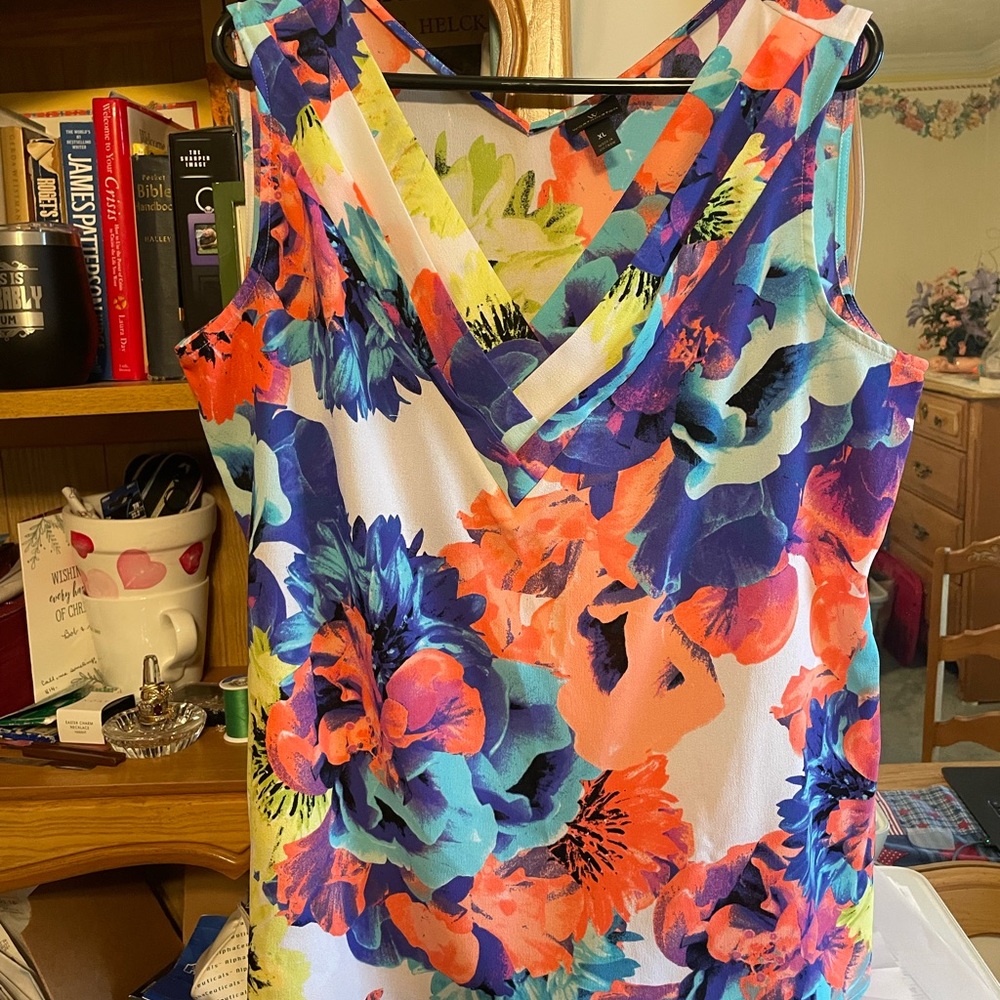 Worthington Multicolor Floral V-Neck Blouse